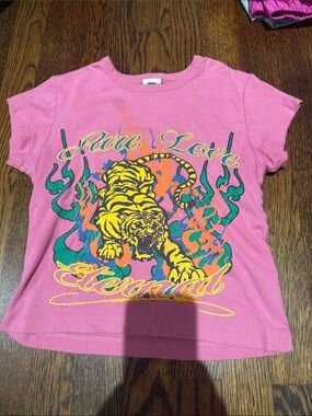 Urban Outfitters Pink Short Sleeve Tee with Yellow Tiger Graphic